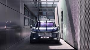Jaguar I-Pace EV400 AWD S Bright Pack 2020 года  (UK)